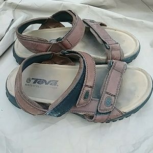 Mens size 10 Teva sandals